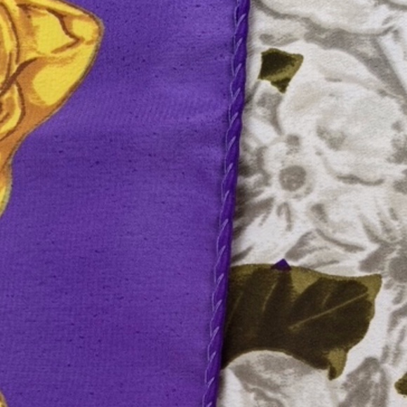 Absolutely Gorgeous CHANEL Silk Scarf - Picture 5 of 5